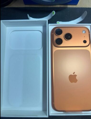 آيفون 17 بور ماكس 256 جيجابايت photo review